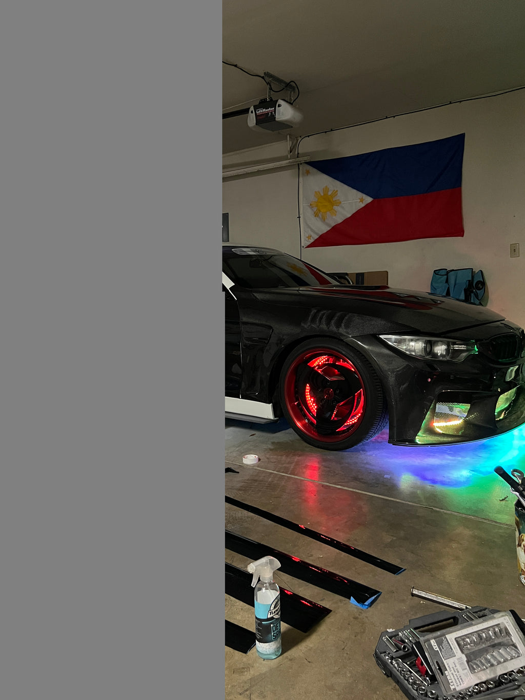 GlowMo Wheel Halo Kit - garage display